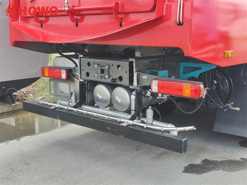 HOWO road sweeper cleaning truck rear water spraying device