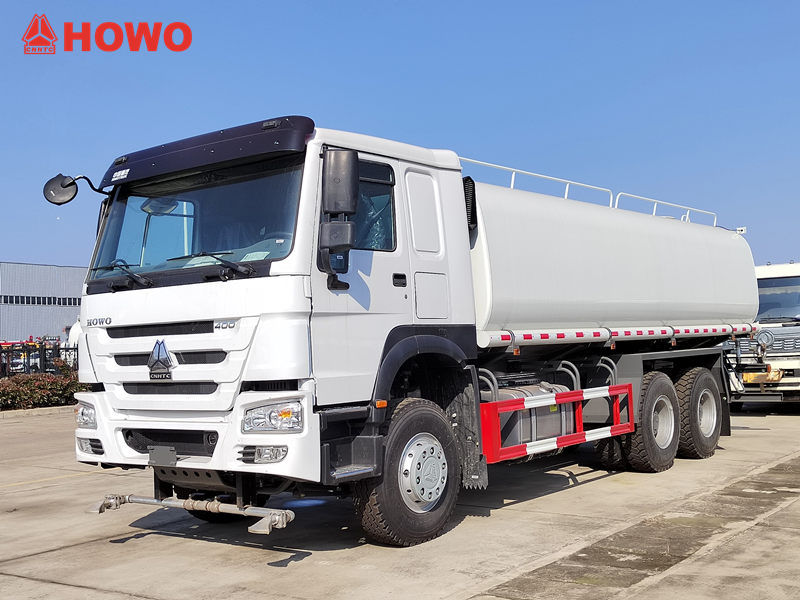 Вантажівка для поливальної системи HOWO 6x4 15 куб. м