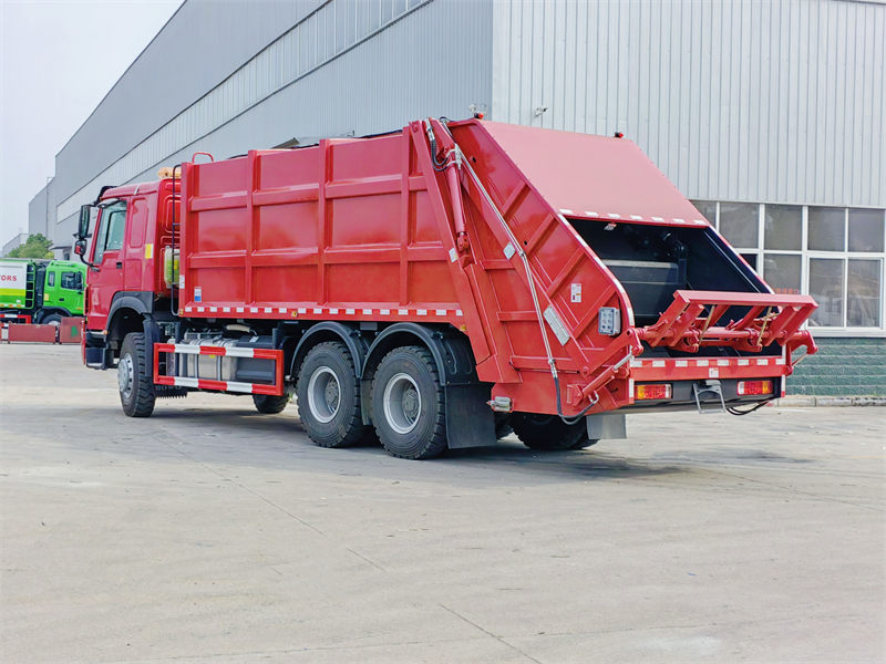 Howo heavy garbage compactor truck