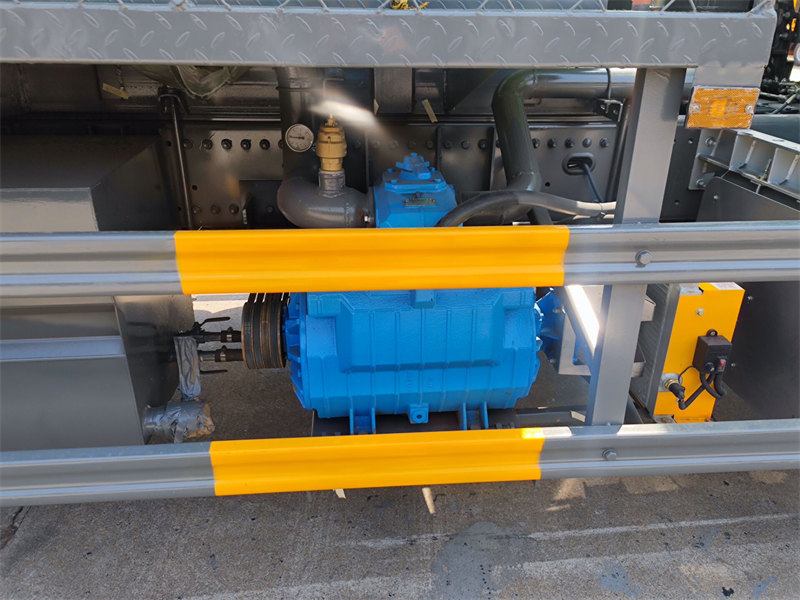 HOWO sewage suction truck with MORO pump