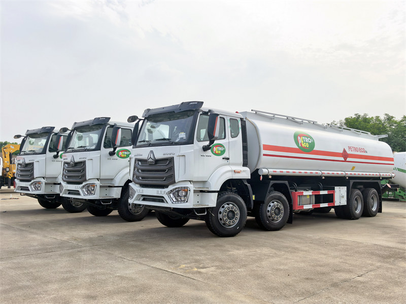 HOWO NX 30000L fuel tank truck